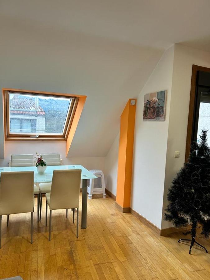 Acogedor Apartamento Atico En El Centro De O Porriño Exteriör bild