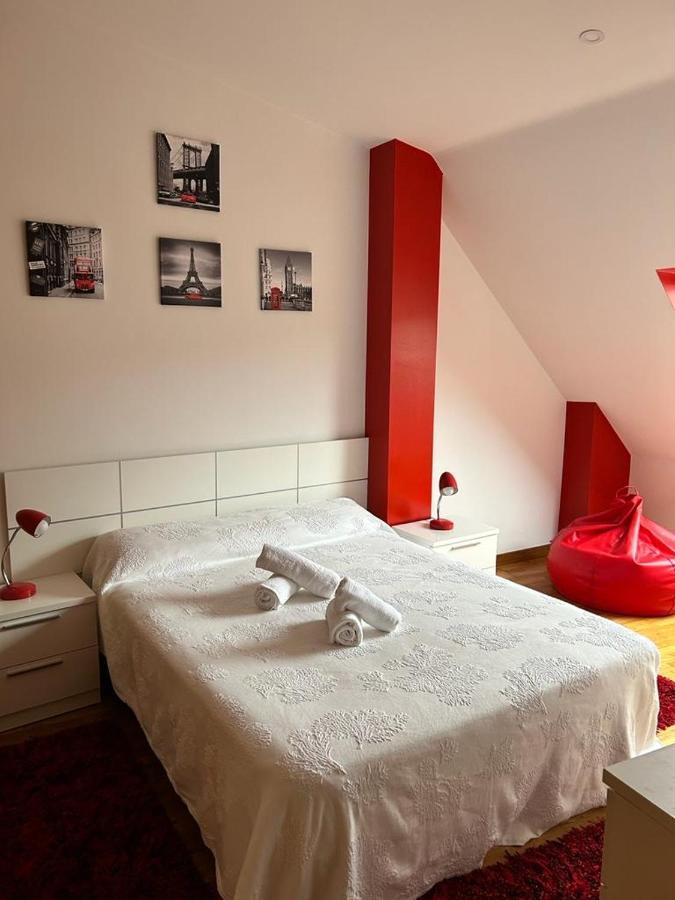 Acogedor Apartamento Atico En El Centro De O Porriño Exteriör bild